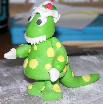 Peo's 2007 Birthday Cake - In the Making - Dorothy the Dinosaur